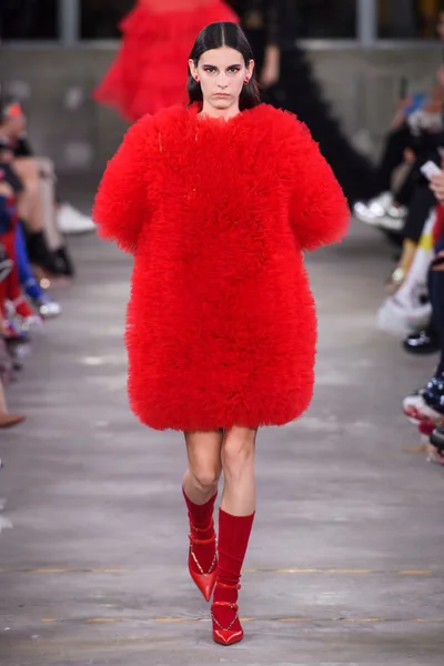 Look 80